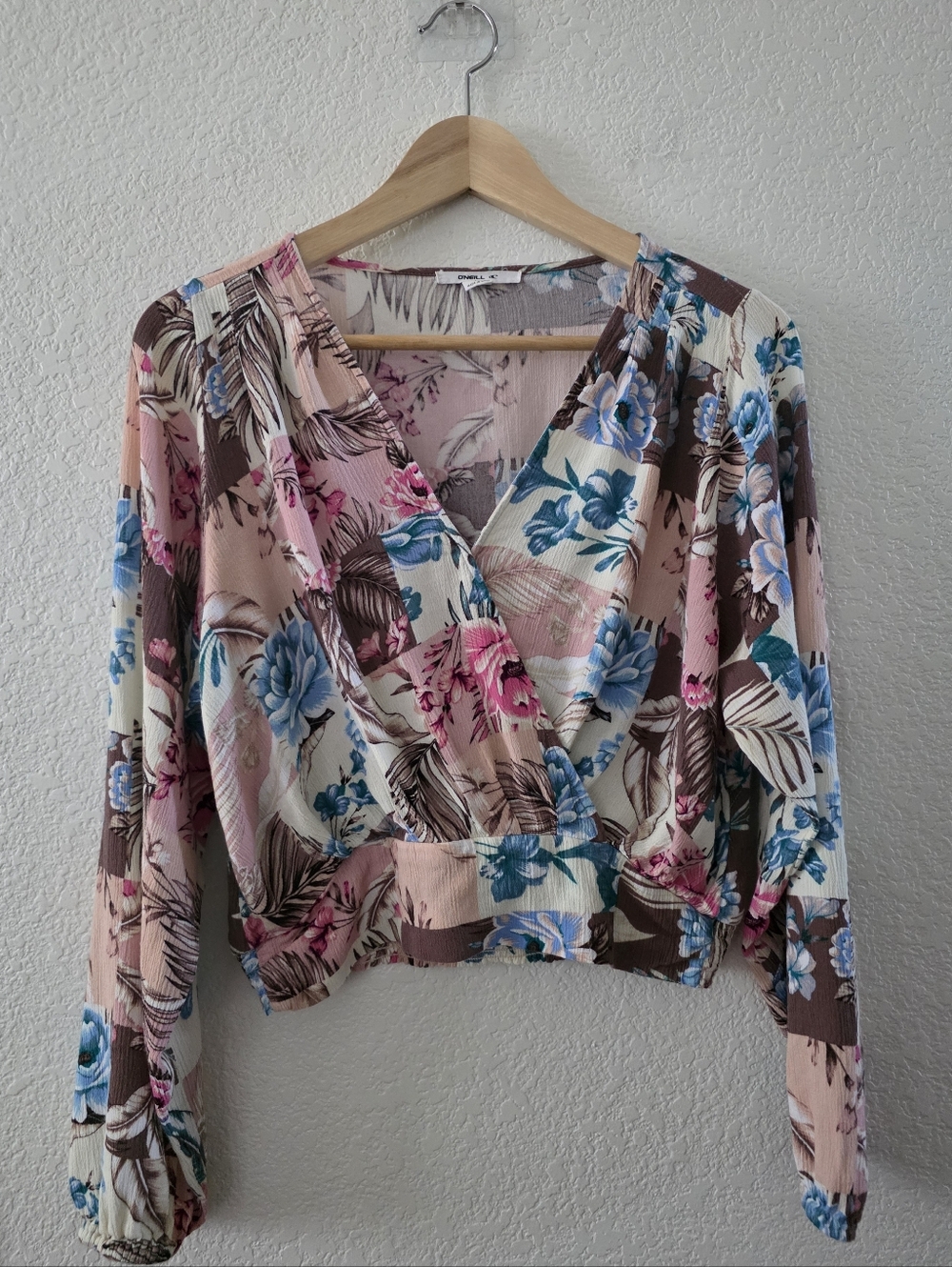 O'Neill Floral Wrap-Front Long Sleeve Crop Top -Blouse M